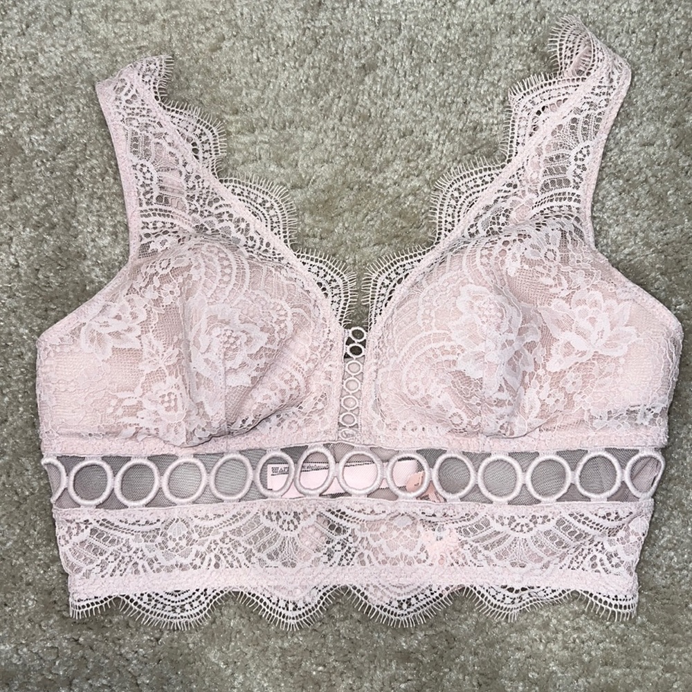 NWT Victoria’s Secret Dream Angel’s pink lace bralette.  Size small